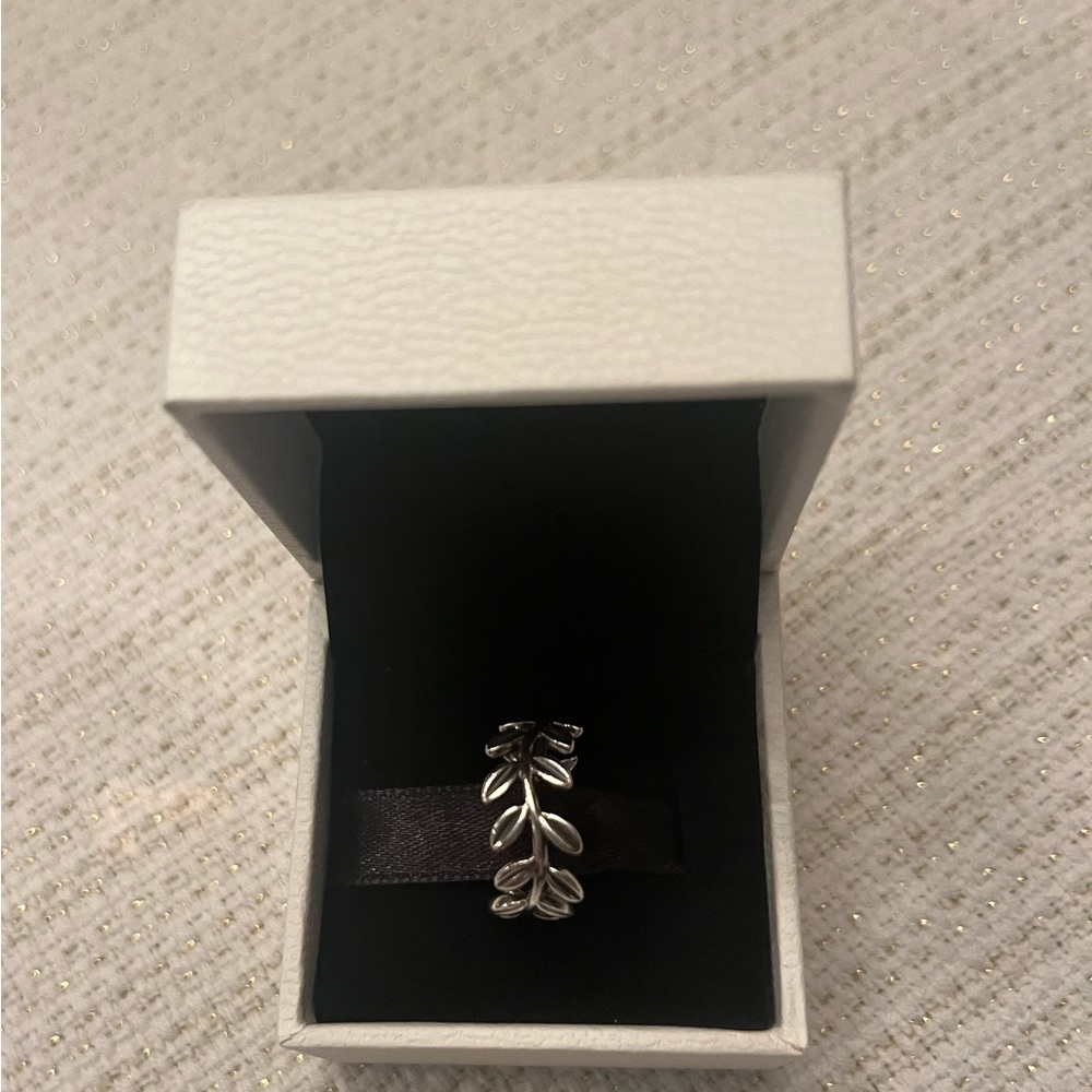 Pandora ring